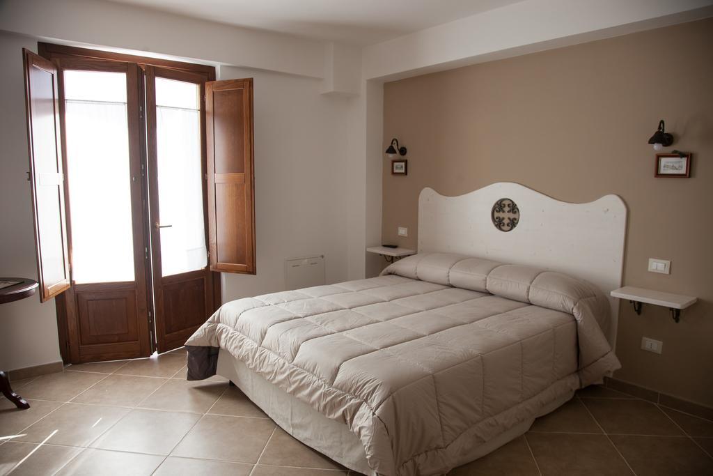 אלפדנה Il Vicoletto B&B מראה חיצוני תמונה